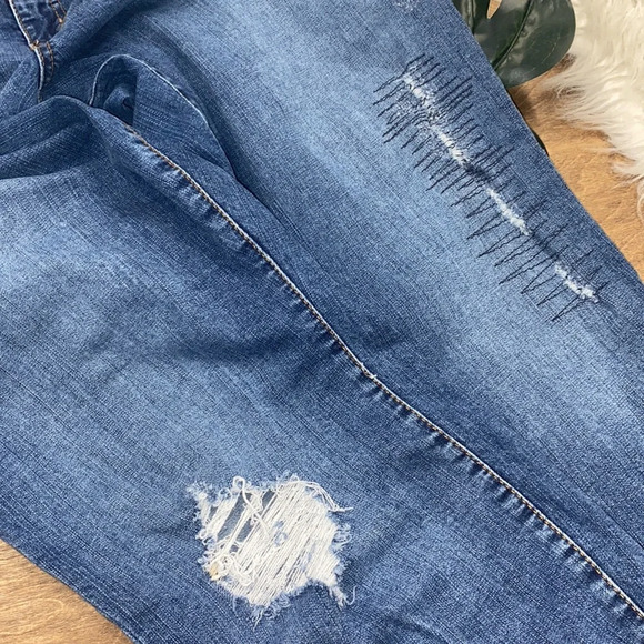 Torrid size 20 distressed jeans - Picture 7 of 10